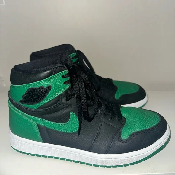 Jordan 1 Pine greens - Picture 2 of 4